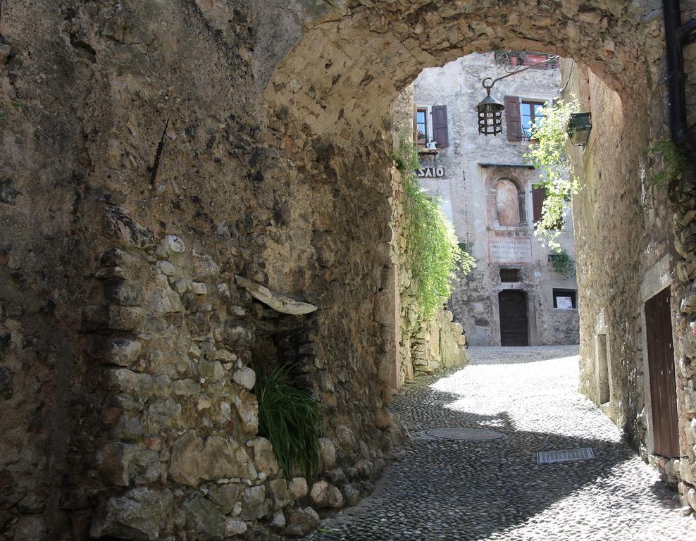 La Piazzetta Di Canale B&B Tenno Eksteriør billede